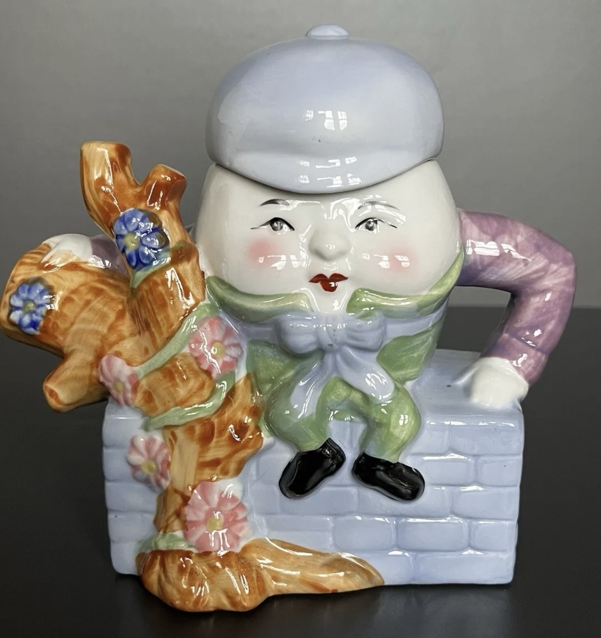 FEITX Ceramic Humpty Dumpty TEAPOT Novelty Nursery Rhyme
