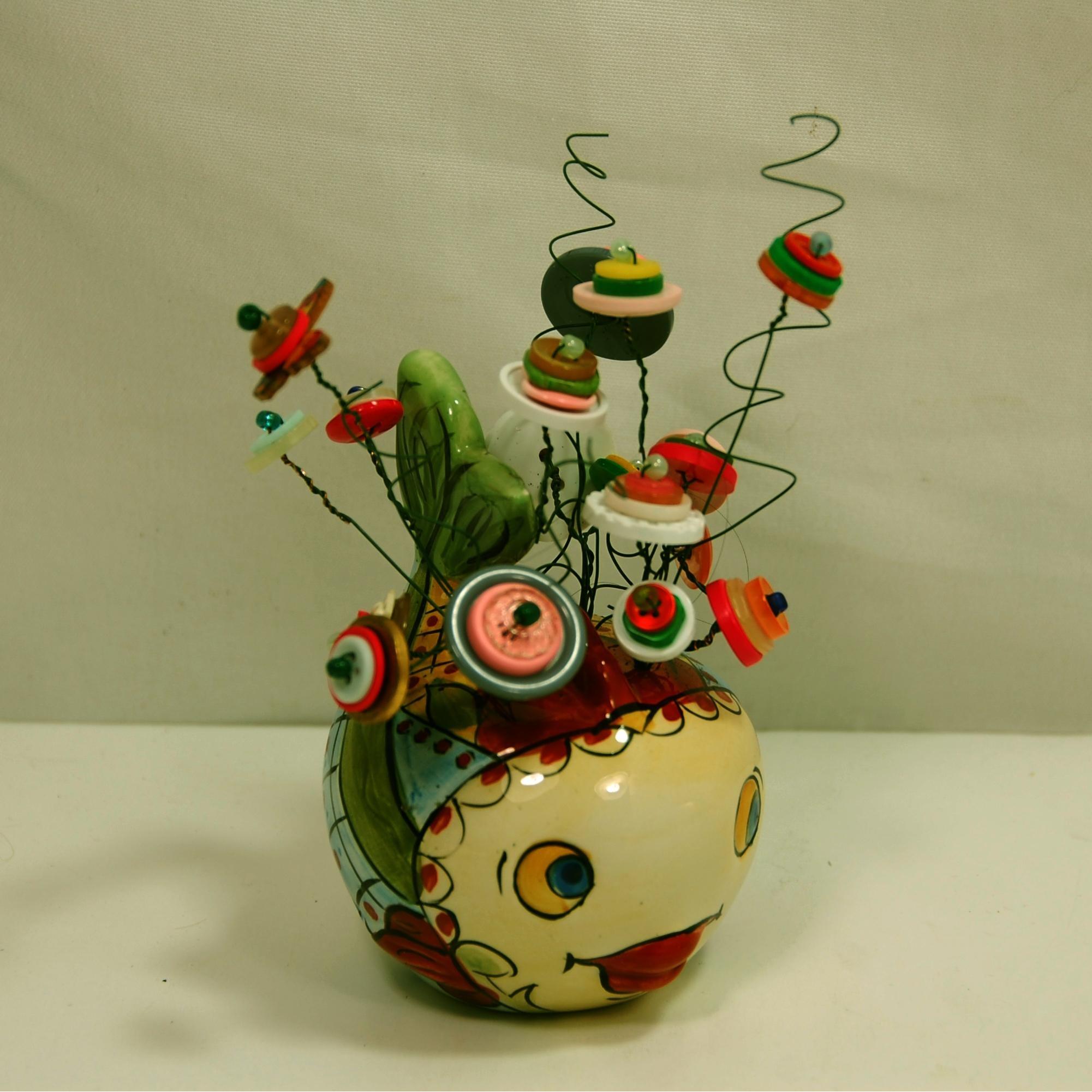 Fish Salt Shaker Button Bouquet 5 1/2in tall x 3 in wide & 3 in deep