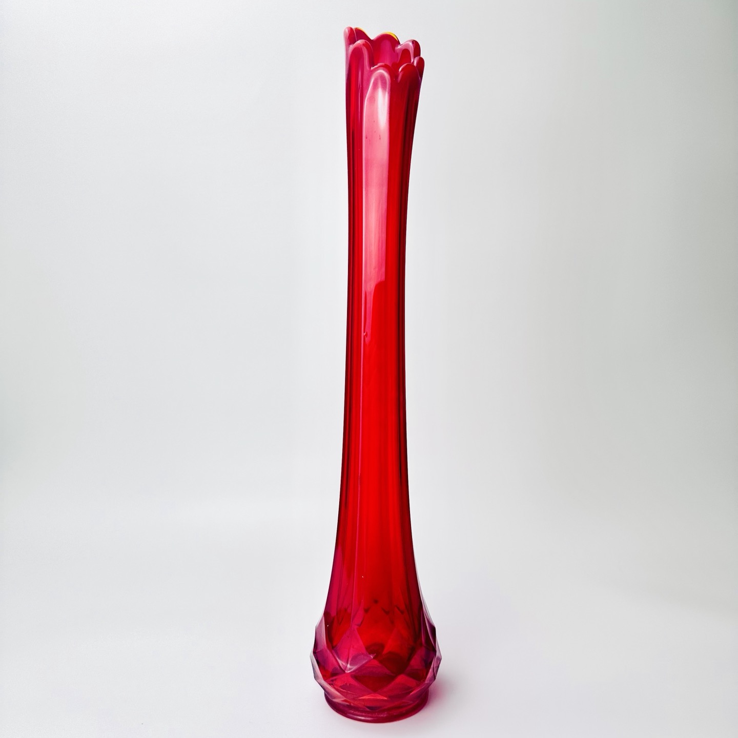 Vintage LE Smith Dominion Amberina Glass Swung Vase 16” Tall GLOWS At Edges