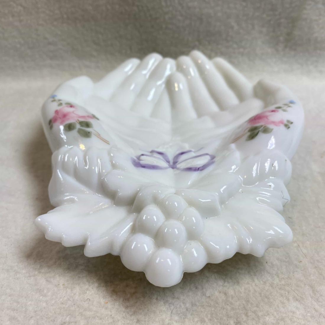 Vintage Westmoreland White Milk Glass Hands Figurine with Floral Design