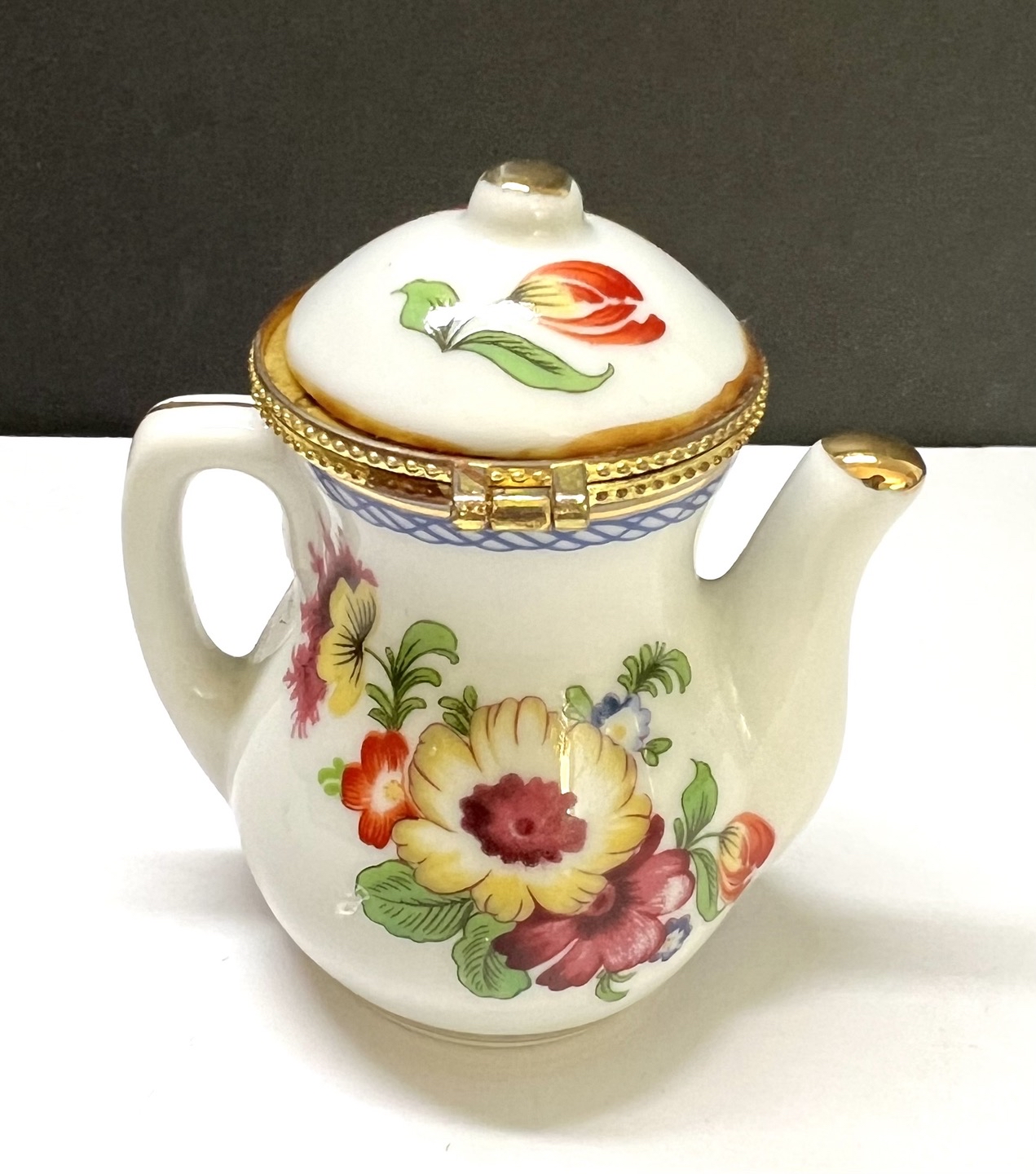 Vintage Collectors Porcelain Hinged Teapot Trinket Box