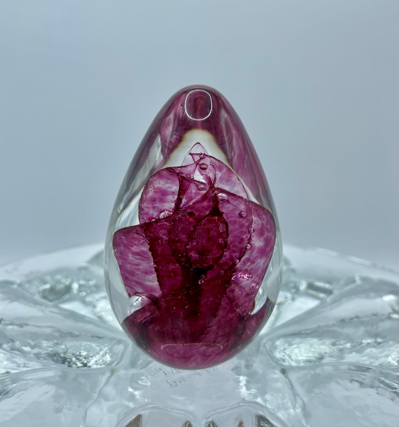 Art Glass Paperweight Stamped GES 96(Glass Eyes Studio) 2 3/4” Tall